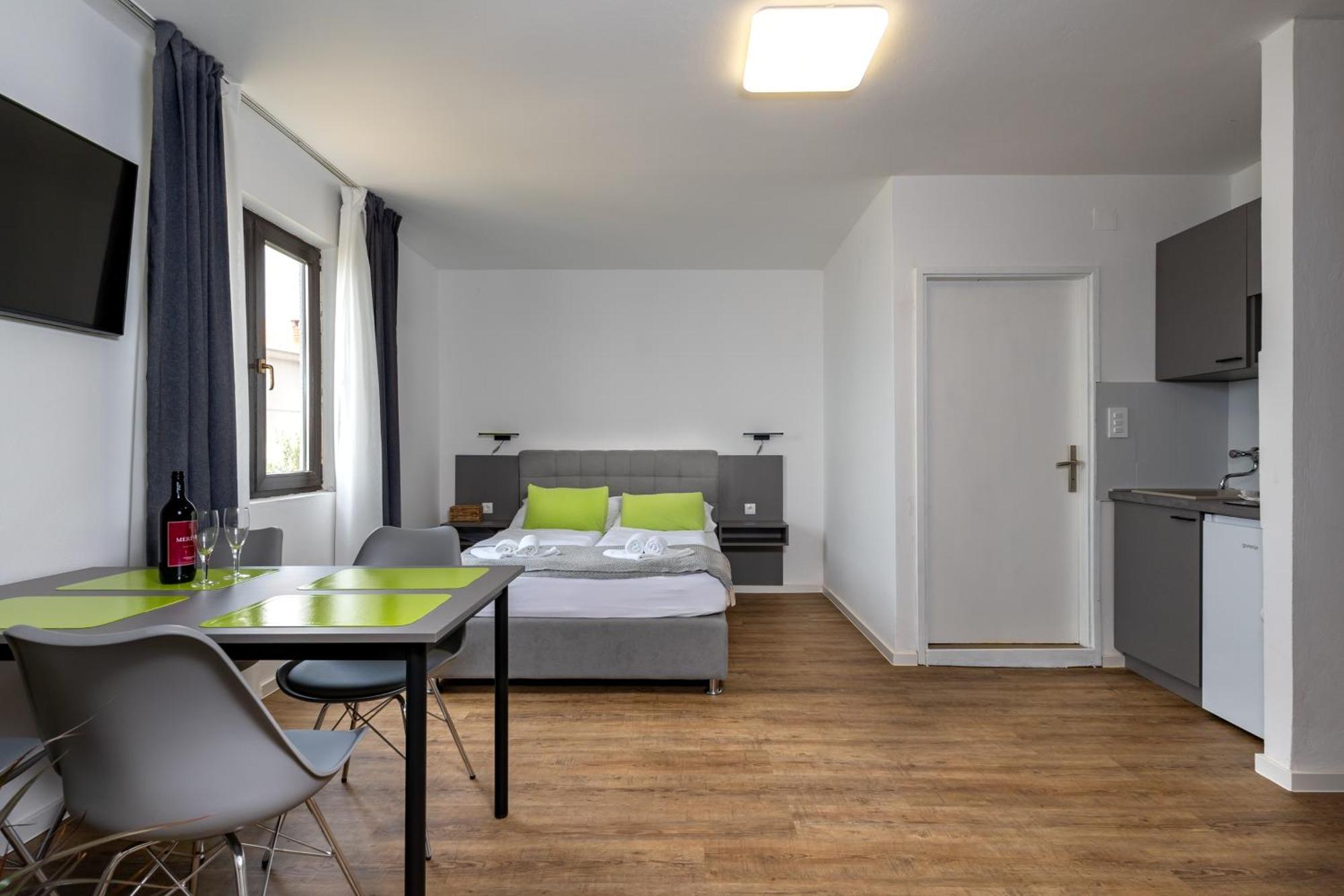 Apartments Dida Sime Starigrad Paklenica Buitenkant foto