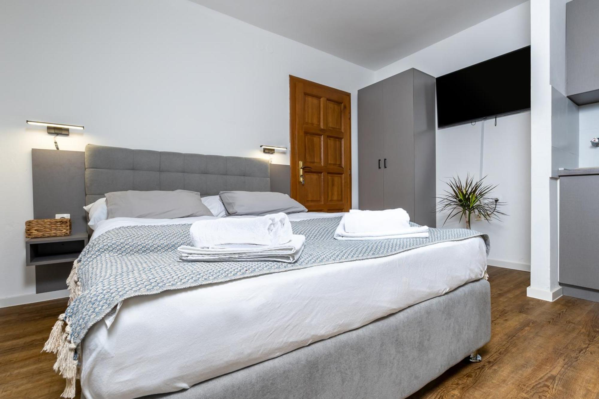 Apartments Dida Sime Starigrad Paklenica Buitenkant foto